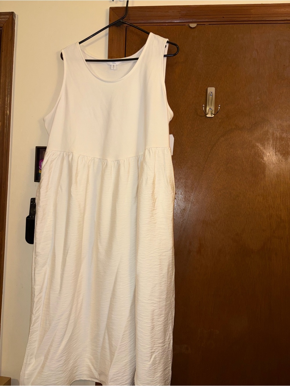 Time and Tru Cream Sleeveless Tiered Midi Dress